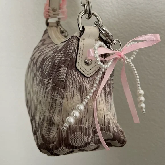 Coach Beige and Pink Shoulder Bag with Chain Detail - Picture 7 of 16
